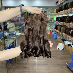 Extensions de cheveux Funmi à boucles rebondissantes, couleur ombrée 3 tons T4/30/4, double trame, prix de gros, fournisseurs de mèches vietnamiennes - Product Image 3