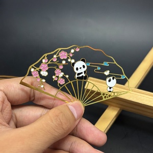 Marcadores de metal esmaltado 3D personalizados para libros, regalo promocional con impresión en huecograbado - Product Image 6