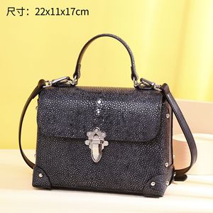 กระเป๋าสะพายข้างหนังแท้ลายปลาสำหรับผู้หญิงกระเป๋าสะพายโลโก้ปรับแต่งได้จากโรงงาน - Product Image 2