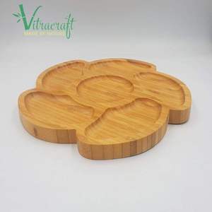 Bandeja de bambú vietnamita hecha a mano. Bandejas de bambú con forma de copo de nieve. Bandejas de comida, bandejas decorativas, regalos de Navidad. Hecho a mano Vietnam seguro de usar - Product Image 3