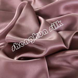 Taie d'oreiller de voyage PROMEED en soie de mûrier 100% naturelle 23 Momme pour bébé et tout-petit, respirante, avec fermeture éclair, 13x18 pouces, bleu clair - Product Image 4
