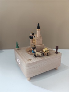 Fabricante personalizado King's Castle giratorio Royal Carriage caja <span class=keywords><strong>de</strong></span> música reloj despertador caja <span class=keywords><strong>de</strong></span> ocho tonos juguete <span class=keywords><strong>de</strong></span> madera para niños - Product Image 4