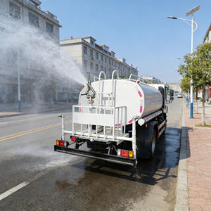 Camion arroseur de marque japonaise, empattement 3815 mm, capacité 8 m³, 4x2, capacité de 6000 L, camionnette de nettoyage routier - Product Image 2