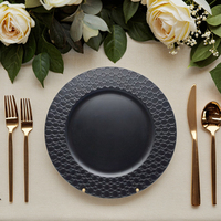 Assiette élégante classique faite à la main en plastique PP de luxe de 13 pouces, couleur personnalisée, réutilisable, pour mariage, maison, camping, salade, dessert, décoration