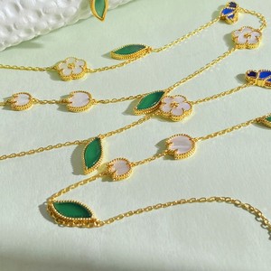 Ensemble <span class=keywords><strong>de</strong></span> <span class=keywords><strong>bijoux</strong></span> inspiré des créateurs, tout neuf, trèfle à quatre feuilles, collier, bracelet, boucles d'oreilles, <span class=keywords><strong>bijoux</strong></span> pour femmes - Product Image 3