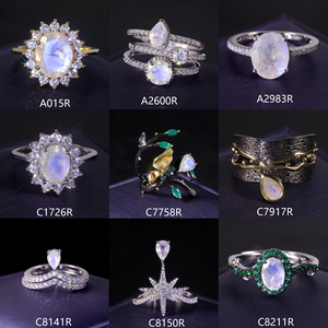 Tuân thủ thiết kế độc đáo tinh tế 925 Bạc lấy cảm hứng từ mặt tự nhiên màu xanh sữa Moonstone cụm Halo Ring cho phụ nữ BIJOUX - Product Image 1