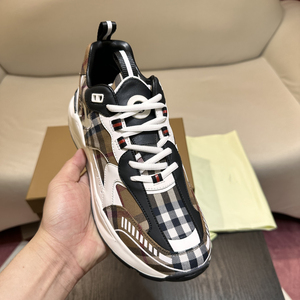 Sneakers de luxe pour hommes et femmes, style décontracté, tricotées, légères, respirantes, pour la marche et le sport. - Product Image 3