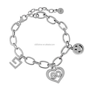 Bracciale Charm in Argento Sterling 925 con Lettera GO e Faccina Sorridente per Donna, Gioiello Raffinato a Prezzo di Fabbrica per Regalo Personalizzato - Product Image 1