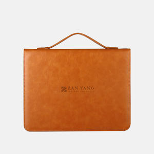 Bolso de Mano con Cremallera, Textura de Cuero Sintético Importado, Color Marrón Caramelo, Personalizado - Product Image 2