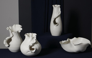 Ensemble de vases en céramique abstraits nordiques de luxe, porcelaine blanche moderne avec glaçure mate, motif floral pour la décoration de la maison, vase de table - Product Image 4