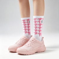 Chaussettes mi-mollet pour femmes à motif personnalisé, chaussettes douces, extensibles et respirantes pour le basketball, la marche, le sport quotidien