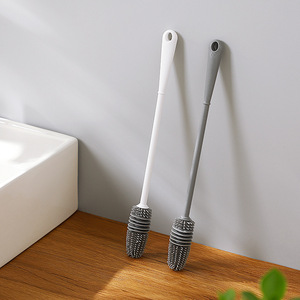 Brosse à tasses en silicone à long manche, blanche et grise, pour le nettoyage des bouteilles et des mixeurs - Product Image 3