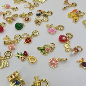 Pendentif en émail de <span class=keywords><strong>poisson</strong></span> multicolore personnalisé plaqué or, breloques d'animaux marins pour femmes, accessoires de mode DIY - Product Image 6