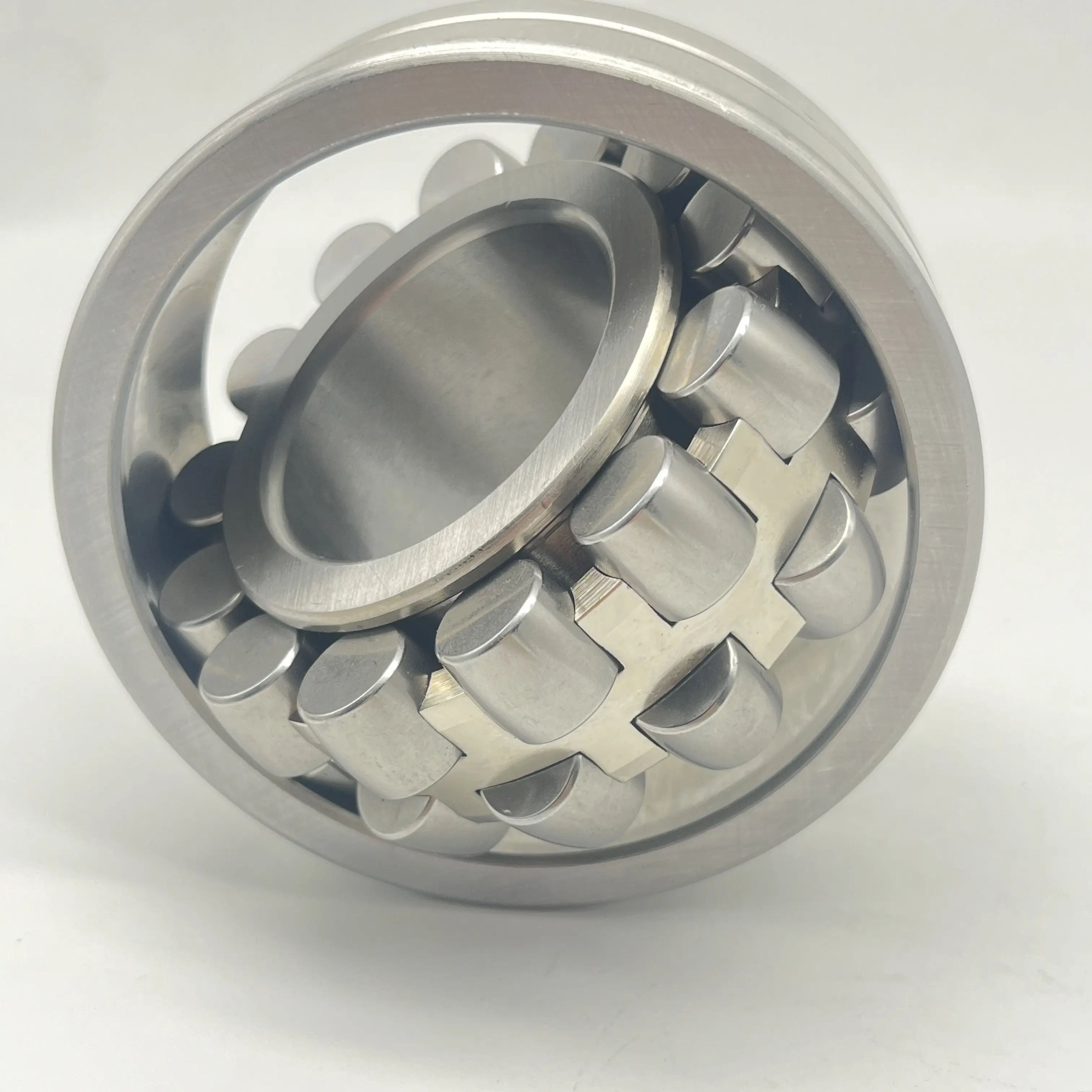 Production and manufacturing of 420 material stainless steel self-aligning roller bearing SS23128