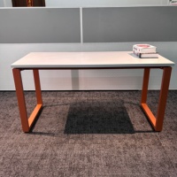 Piétement de table industriel en fer robuste pour plateau en pierre ou marbre, idéal pour tables de café, de salle à manger et mobilier de restaurant