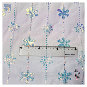 YX2537 OEM y ODM precio bordado tul lentejuelas tela hermoso diseño copo de nieve brillo lentejuelas tela de malla para Navidad - Product Image 5