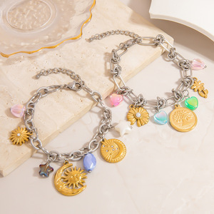 Pulsera de Moda con Dijes, Tono Plateado y Dorado, Colgante de Sol, Luna, Corazón, Estrella y Flor, Accesorio de Joyería Unisex - Product Image 1