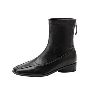 Botín de Mujer con Tacón Grueso y Punta Cuadrada, Cómodo y Multifuncional, con un Diseño de Estilo Retro - Product Image 5