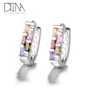 <span class=keywords><strong>Orecchini</strong></span> a Cerchio Dorati DTINA, Acquista 2 <span class=keywords><strong>Orecchini</strong></span> Eleganti con Cammeo per <span class=keywords><strong>Donna</strong></span>, Shopping <span class=keywords><strong>Online</strong></span> - Product Image 1