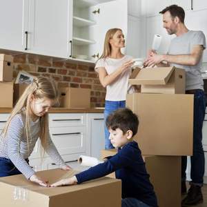 Huamaohengchun Rollo de Plástico Estirable de 4" x 500 pies, Rollos de Envoltura Retráctil con Asa, Paquete de 2 Envolturas de Plástico Ligeras para Mudanzas sin Desperdicios - Product Image 4