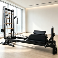 Reformer de Pilates Multifuncional con Torre y Barra de Madera para Clases de Yoga en Estudio