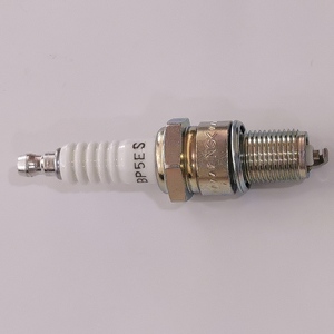 หัวเทียนระบบเครื่องยนต์ออโต้อิริเดียมแท้ NGK 6511 BP5ES สำหรับ <span class=keywords><strong>Mercedes</strong></span>-Benz /8 (W114),/8 Coupe (W114),SL (R107) - Product Image 3