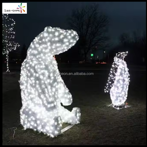 Nuevas Luces Navideñas para Exteriores, Luces LED con Diseño de Oso Gigante para Decoración Navideña con Clasificación IP44 y Fácil Instalación - Product Image 4