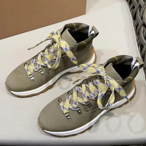 รองเท้าเดินป่ากันน้ำคุณภาพสูงรุ่นใหม่ปี 2025 ของแท้ ดีไซน์หรูหรา ทรงหุ้มข้อ สำหรับกิจกรรมกลางแจ้ง ไซส์ใหญ่พิเศษ รองเท้าผู้ชาย สไตล์เบอร์เบอร์รี่ - Product Image 6