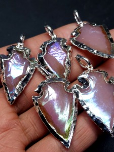 Pendentif poli en forme de feuille avec pointe de flèche en quartz rose naturel, thème Aura, pour collier DIY homme et femme - Product Image 3