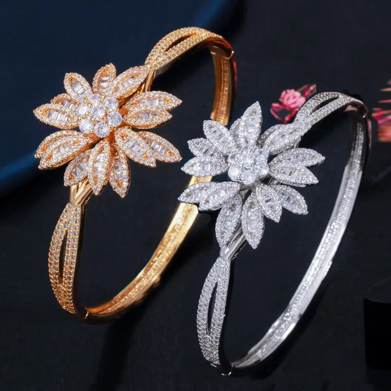 Hot Selling New Designs Flower Bracelets High-end Flower Glisten Bracelet/ Bangle Banquet Jewelry Bracelets Gifts