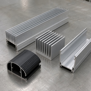 Fabricante de Perfiles de Extrusión de Aluminio con Disipador de Calor LED OEM Personalizado para Refrigeración de Iluminación y Piezas de Módulos LED - Product Image 1