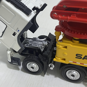 Modelo de Camión Bomba de Alta Calidad 1:50 SANY Heavy Industry de 62 Metros, Modelo de Camión <span class=keywords><strong>Volvo</strong></span> de Aleación, Maquinaria de Ingeniería - Product Image 3