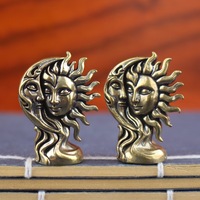 Pièce décorative rétro soleil et lune en laiton, œuvre d'art en métal, décoration de bureau créative, petit objet décoratif