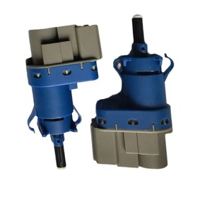 Interruptor de luz de freno para Ford 8T4T9G854AA, interruptores automotrices de repuesto - Product Image 1
