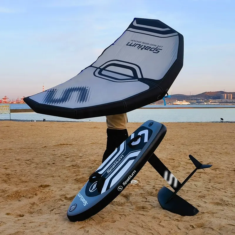 Lieblings-Neudezin-Fabrik CE-Wassersegelflugkerze Surfbrett aufblasbares Flügelfolienbrett zu verkaufen