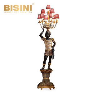 Lampadaire en métal haut de gamme de style européen Moor noir, avec abat-jour en verre et nuances rouges, pour salon de villa, ambiance vintage et éclairage de bureau - Product Image 1