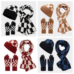 Nuevo Conjunto de Gorro, Guantes y Bufanda de Punto con Diseño a Cuadros para Invierno 2024, para Mujeres, Hombres y Parejas, Cálido y a la Moda para Exteriores - Product Image 2