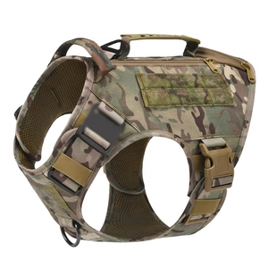 Arnés táctico ajustable y transpirable de nailon para perros grandes, con diseño a cuadros, negro y caqui, con mochila de cinta y función antipull. - Product Image 2