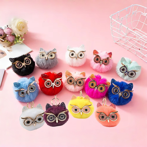 Portachiavi Fashion da Ragazza in Peluche con Simpatico Gufo Pompom Ciondolo per Borsa Ornamento da Appendere per Zaino Piccoli Regali - Product Image 1