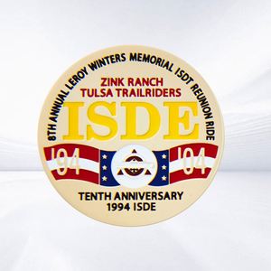 Insignias Deportivas Personalizadas de Alta Calidad, Insignias Decorativas Modernas para Camisetas con Bandera de los Emiratos Árabes Unidos, Forma de Corazón de Metal - Product Image 1