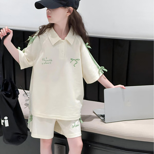 Ensemble d'été 2 pièces pour adolescente 2026 : Polo beige et short avec nœuds gris - Product Image 4