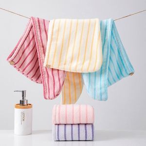 Gorro de Ducha Absorbente de Microfibra con Bordado Jacquard para Mujer, de Secado Rápido, para Cabello Largo, Acolchado, para Uso Doméstico - Product Image 2