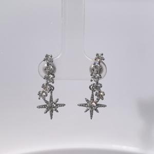 Pendientes de Estrella Octogonal con Circonita Blanca, Estilo Retro Clásico, Geométricos y Redondos, Chapados en Oro para Mujer, de Tianyu Gems - Product Image 2