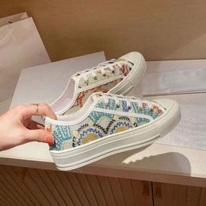 Sneakers plates de haute qualité pour femmes, chaussures en tissu tendance, chaussures décontractées pour femmes, chaussures de marche - Product Image 2