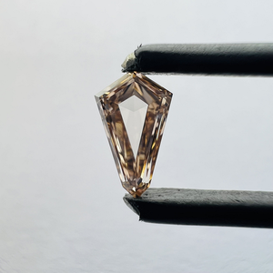 Diamant cultivé en laboratoire, pureté VS1, taille brillante, blanc éclatant, pour la fabrication de bijoux et les bagues sur mesure - Product Image 2