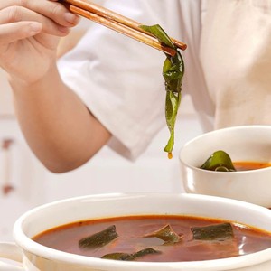 Organic <span class=keywords><strong>Wakame</strong></span> <span class=keywords><strong>Kelp</strong></span> Buckle Extra Grosso Spicy Sand-Free Hot Pot String Preço de Atacado Sem Sal Embalagem A Granel - Product Image 6