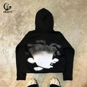 Sudadera con Capucha Oversize Personalizada con Aerógrafo, Estilo Graffiti, Streetwear Y2K, Gráfico, Corte Recortado, Negra, Cálida - Product Image 2