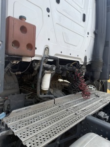 Trattore Stradale Usato Mercedes-Benz Actros 1845 4x2 Diesel con Motore OM471 12.8L e Trasmissione Manuale PowerShift AMT a 12 Velocità - Product Image 5