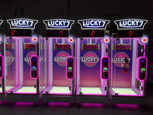 Máquina <span class=keywords><strong>de</strong></span> grúa <span class=keywords><strong>de</strong></span> juguete que funciona con monedas con máquina <span class=keywords><strong>de</strong></span> juego Lucky Seven <span class=keywords><strong>de</strong></span> <span class=keywords><strong>palabras</strong></span> <span class=keywords><strong>en</strong></span> <span class=keywords><strong>inglés</strong></span> - Product Image 4