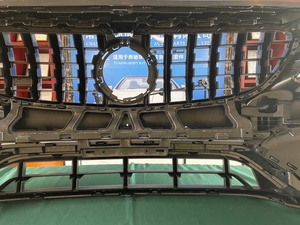 Pare-chocs avant BodyKit pour <span class=keywords><strong>Mercedes</strong></span> W205 <span class=keywords><strong>AMG</strong></span> 63S A2058802240 Contact Susan Yang + 86 15760316722 - Product Image 6